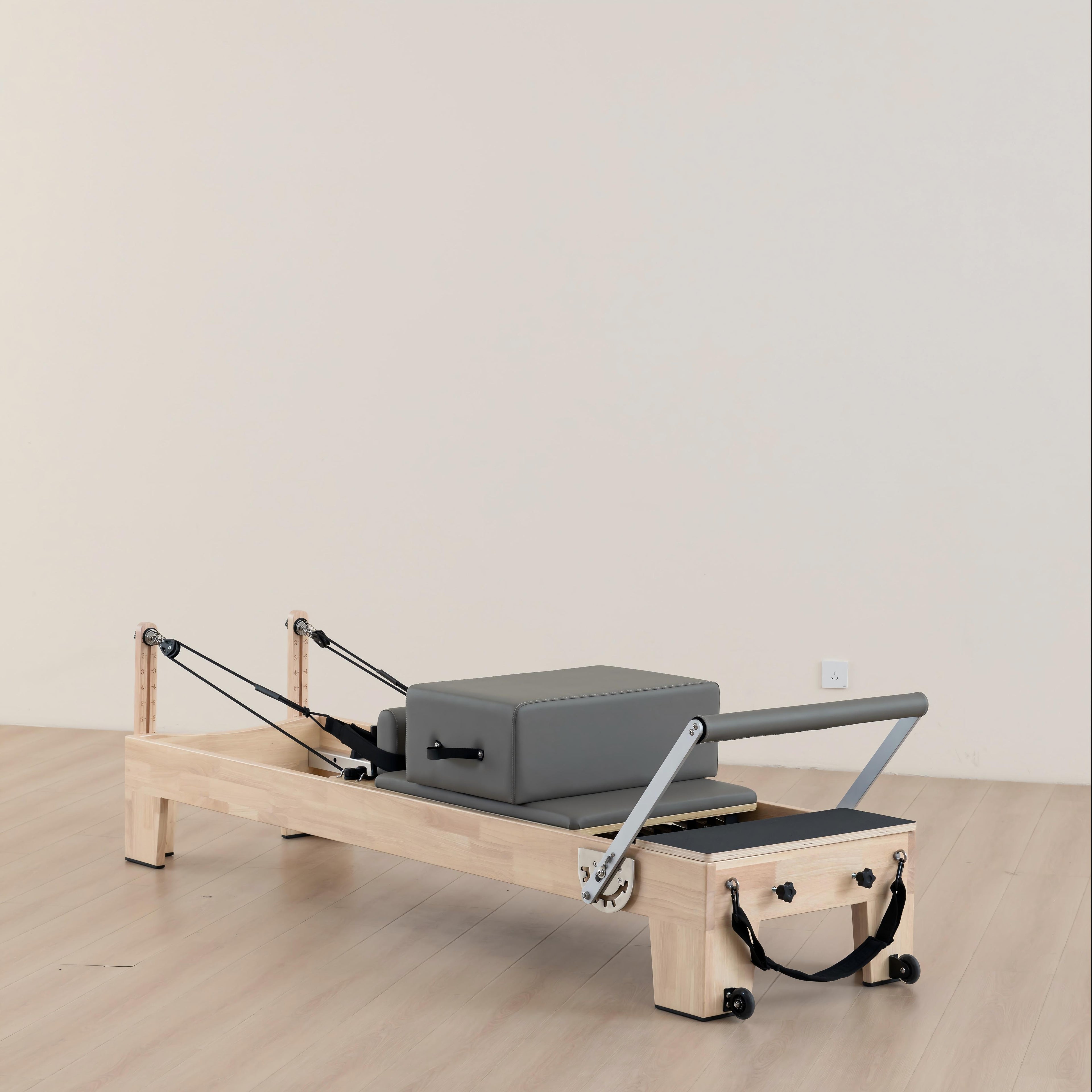 Lux & Miles Studio Reformer GX Classic Oak Wood