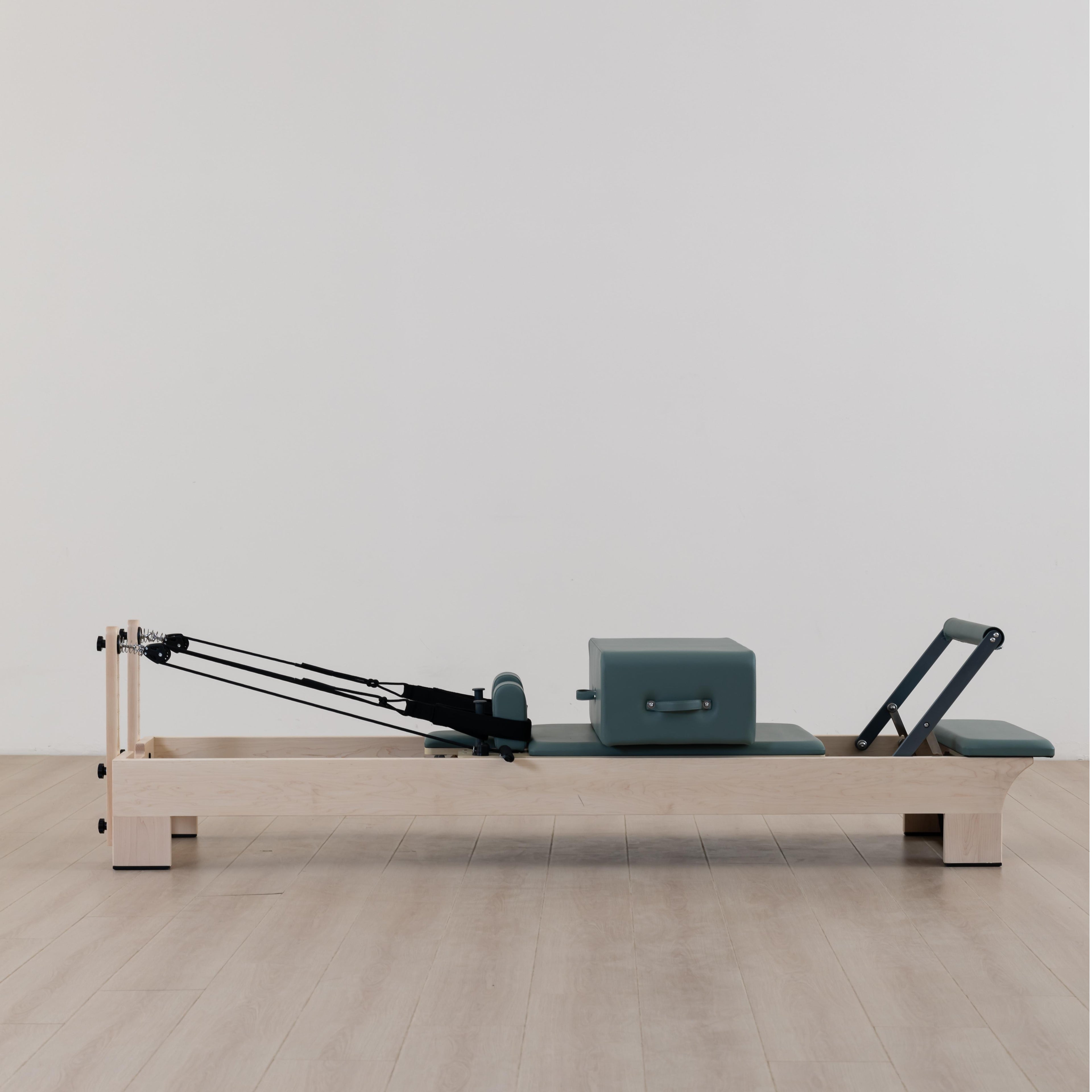 Lux & Miles Studio Reformer MX Maple Wood